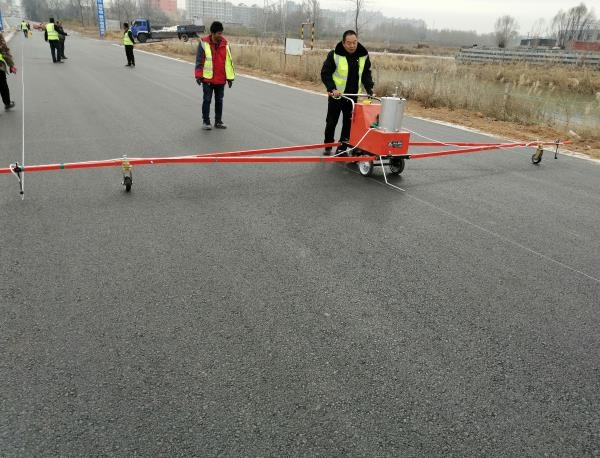 江北区小区车位划线机怎样图片