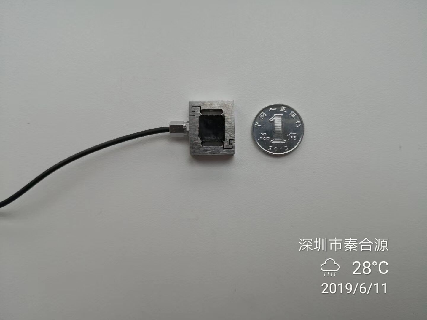 微型测力传感器厂家500N 1000N小尺寸压力传感器双螺杆膜盒式可定制