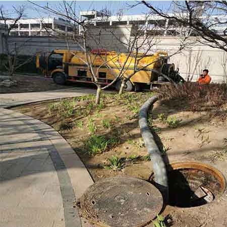 立交橋清洗排污井管道駕校疏通水泥管道本土便宜