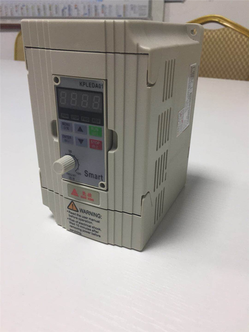 转弯机变频器 220V 0.75KW