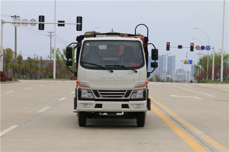 舞钢压缩垃圾车哪里有卖_国六东风压缩垃圾车销售点_大量现车