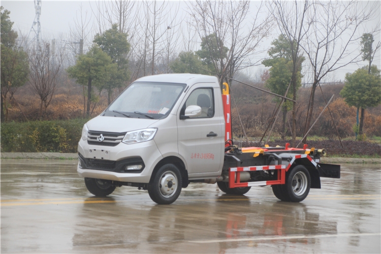 榮縣勾臂垃圾車銷售點_垃圾車哪里有賣