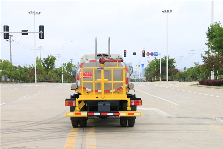 多利卡洒水车-洒水车销售点新报价2022已更新(今日/摘要）