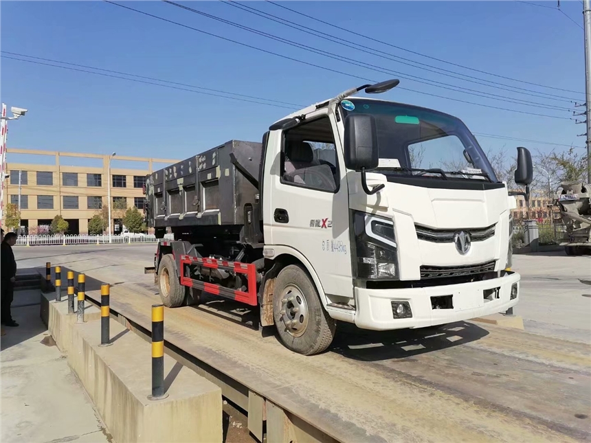 南通8方鉤臂垃圾運輸車分期提車