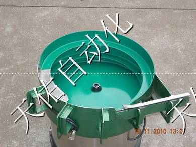 寧波螺絲振動(dòng)盤送料器，專業(yè)震動(dòng)盤工廠，從業(yè) 11 年，經(jīng)驗(yàn)豐富