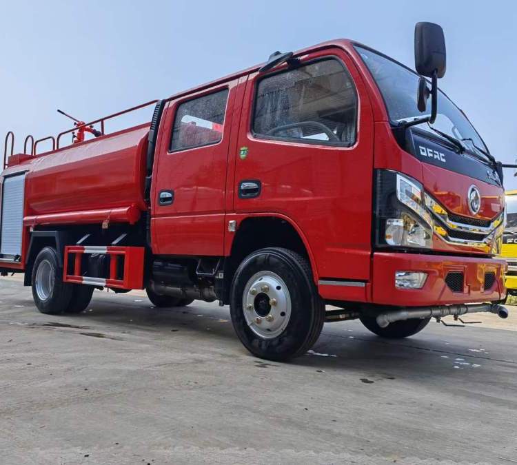 东风多利卡水罐消防车-消防灭火车-整车质保十年