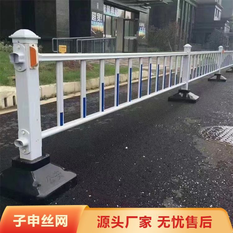 锌钢喷塑黄色pvc市政道路护栏半手工半机械制作按图生产工期短