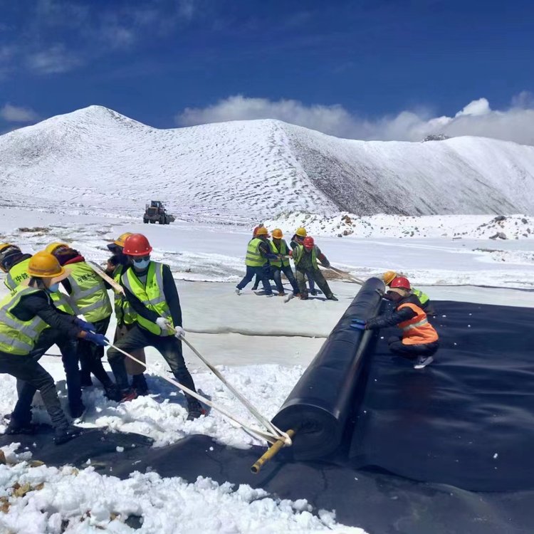 恒阳免费寄样抗撕裂研发团队HDPE土工膜蓄水池水库垃圾填埋场