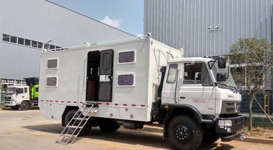 东风四驱越野野外宿营车4x2或4x4后勤住宿保障车