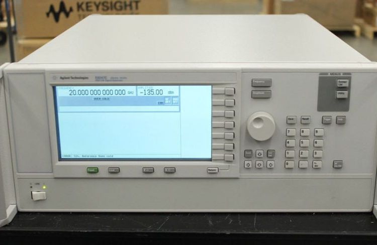 Agilent\/安捷伦E8247C信号发生器250kHz~40GHz