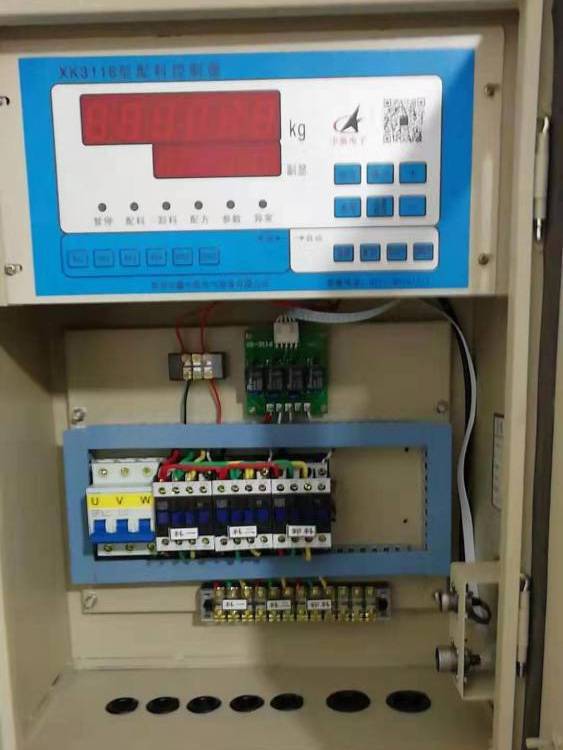 郑州市鑫中原XK3116型搅拌站配料机控制器搅拌站控制机电脑故障排除
