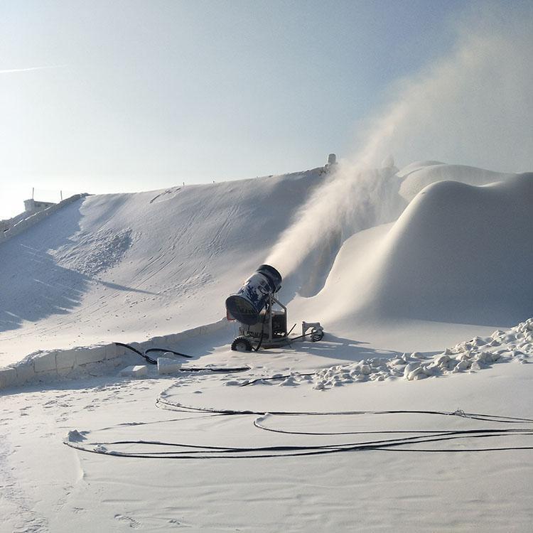 迪特人工造雪机厂家万丰制雪机冰雪世界戏雪乐园