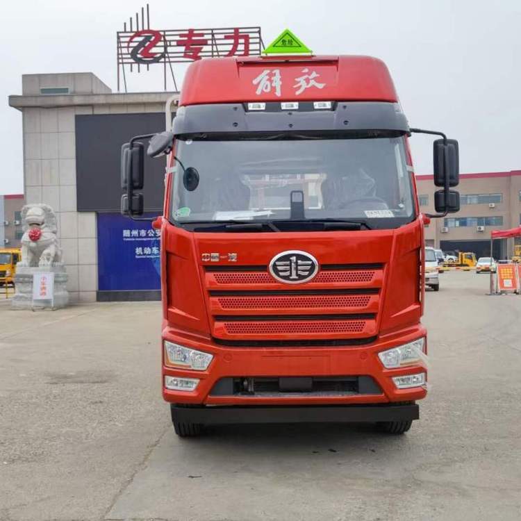 ZLC5320TQPC6解放J6L前四后八气瓶运输车31吨易燃易爆危险品货车