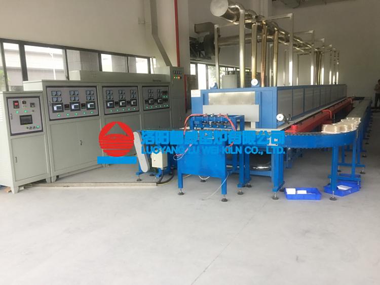 反應燒結碳化硅制品高強度高硬度廣泛用于輥道窯全自動高溫智能