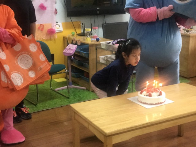 凯顿儿童美语9月份校外生日会