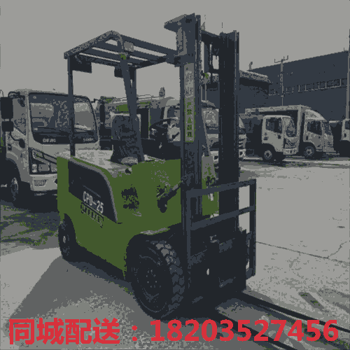 送貨#山東臨沂 3T純電動(dòng)叉車(chē)工廠小型叉貨車(chē)運(yùn)磚車(chē) 江西南昌