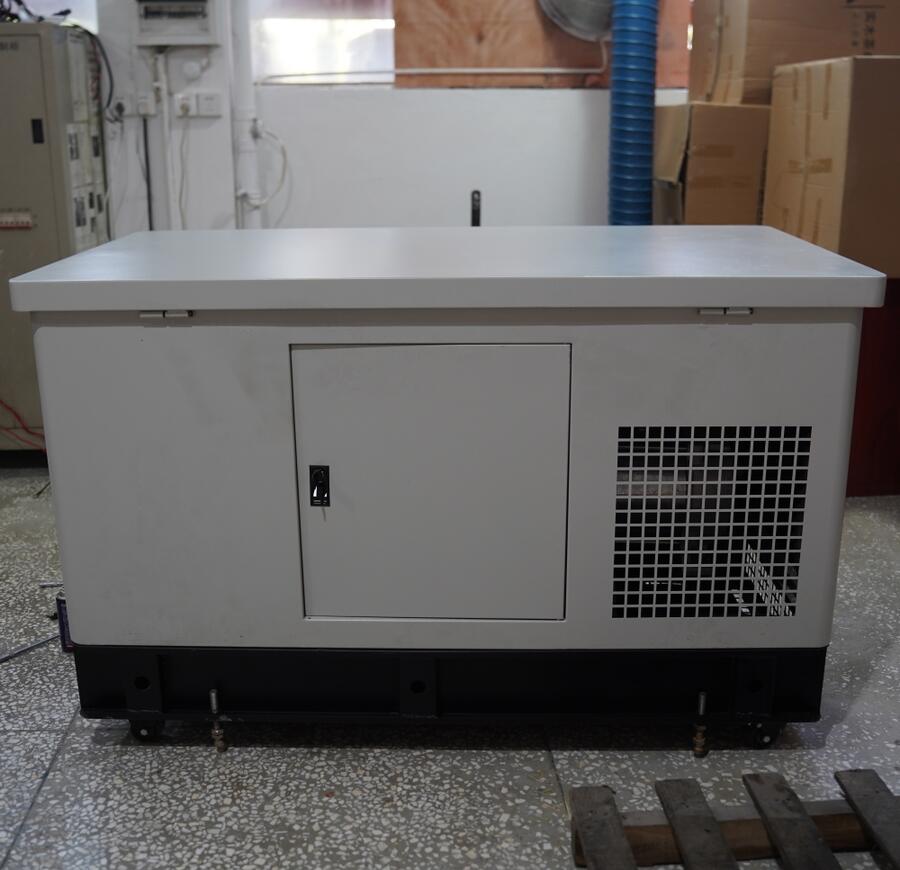 20KW Water-cooled silent gasoline generator 18KW silent gasoline generator pictures & photos