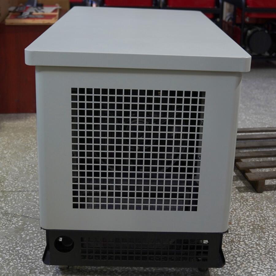 25kw water-cooled silent gasoline generator 23kw silent gasoline generator pictures & photos