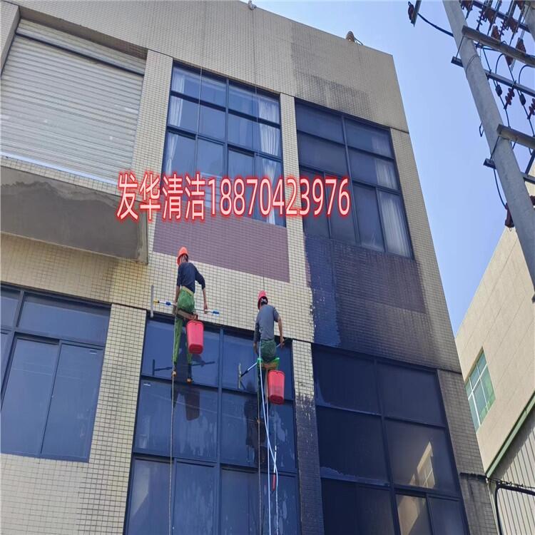 旧房改造队伍清洁我和图为热狗色见证美好新生活