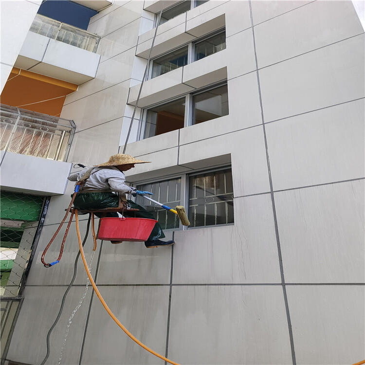 福建龙岩市广告安装高空作业玻璃幕墙铝塑板清洗外墙空鼓敲掉