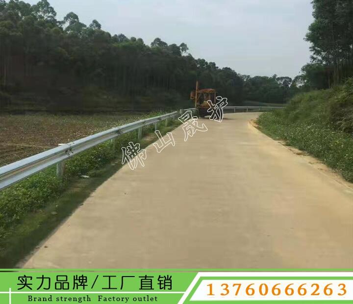 道路改造防撞护栏 公路波形梁护栏 潮州波形护栏价格