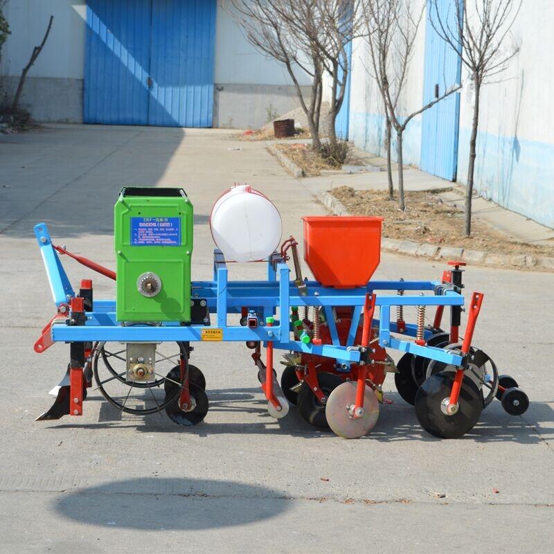 覆膜播种点播机 2行花生膜上打孔播种机 花生起垄施肥盖地膜机