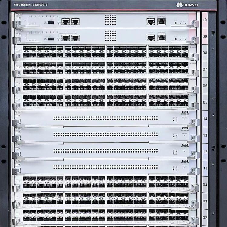 S12700E-8 含总装机箱*1, MPUEC主控板*2,SFUE交换网*2,3000W电源