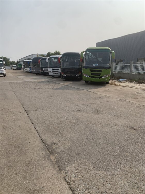 出口再制造客车60座3+2布局翻新客车非洲配置助力当地交通升级