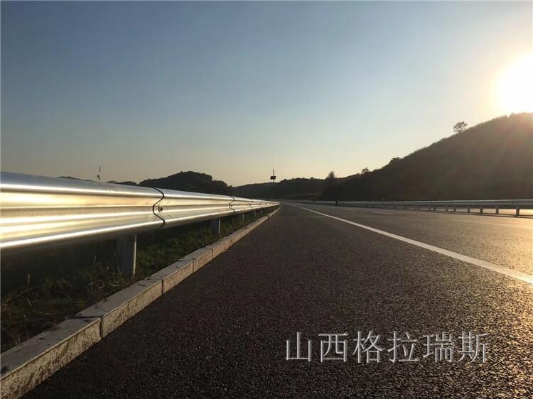 陕西波形梁护栏板生产商洛乡村公路护栏板波型护栏板