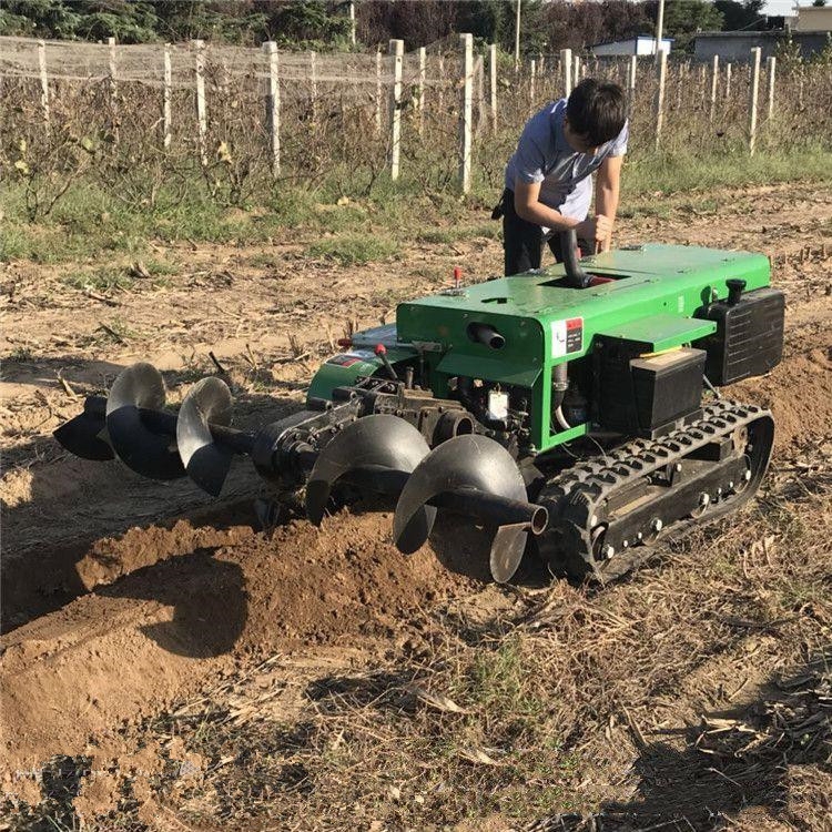 苗圃大棚自走式施肥机 遥控履带式开沟机 35马力旋耕机