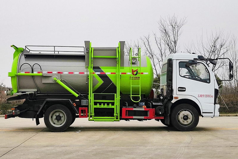 藍(lán)牌餐廚收集車(chē)_餐廚垃圾車(chē)有哪些型號(hào) _小型餐廚垃圾車(chē)轉(zhuǎn)彎半徑