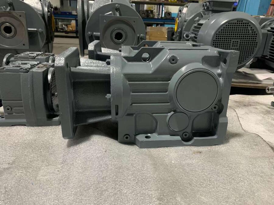 WPWK120-40ٻRF57R37-Y0.75KW-NA5.1-M5-200