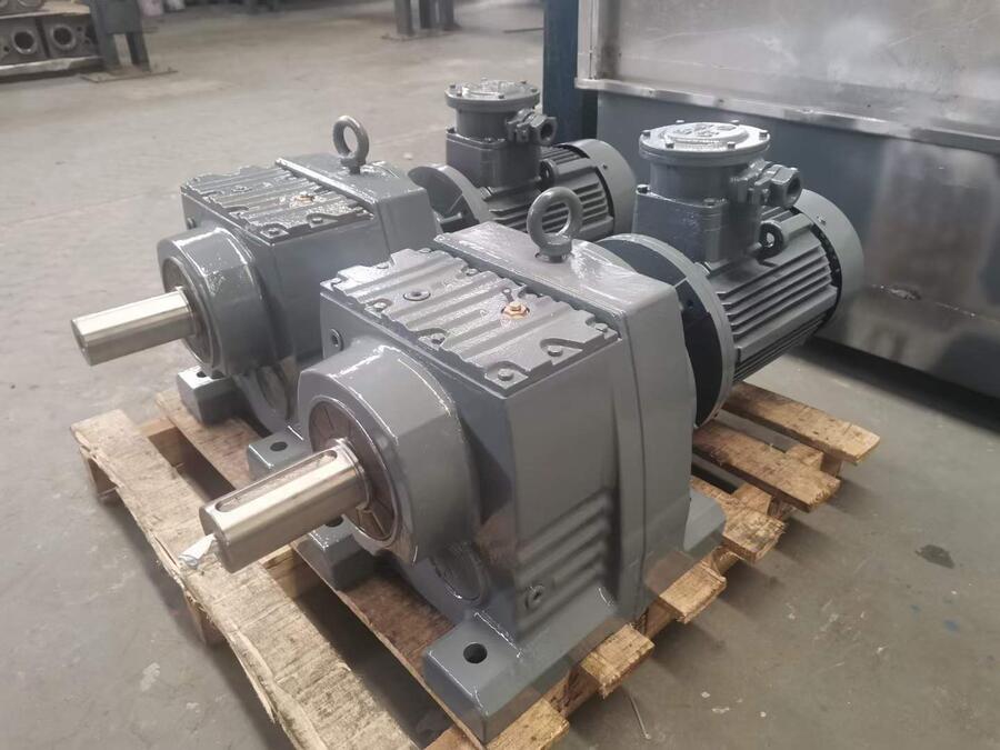 WPWK120-40ٻRF57R37-Y0.75KW-NA5.1-M5-200