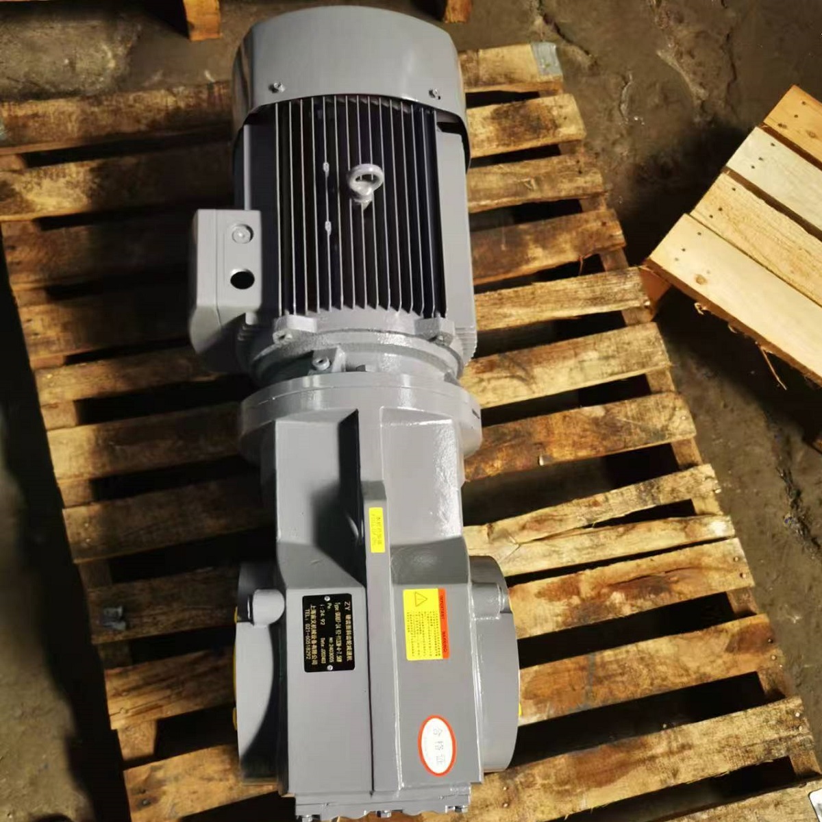 垂直軸減速機(jī)NMRV040-40-0.37kW-B3-A1