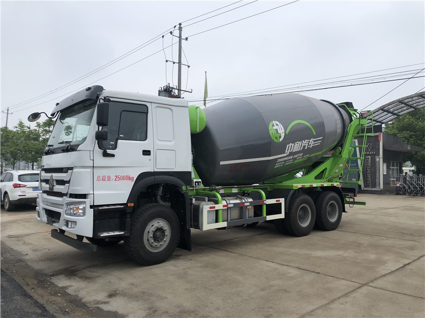 中国重汽豪沃大14方（实际15方）水泥搅拌运输车 厂家直销 可分期付款购车