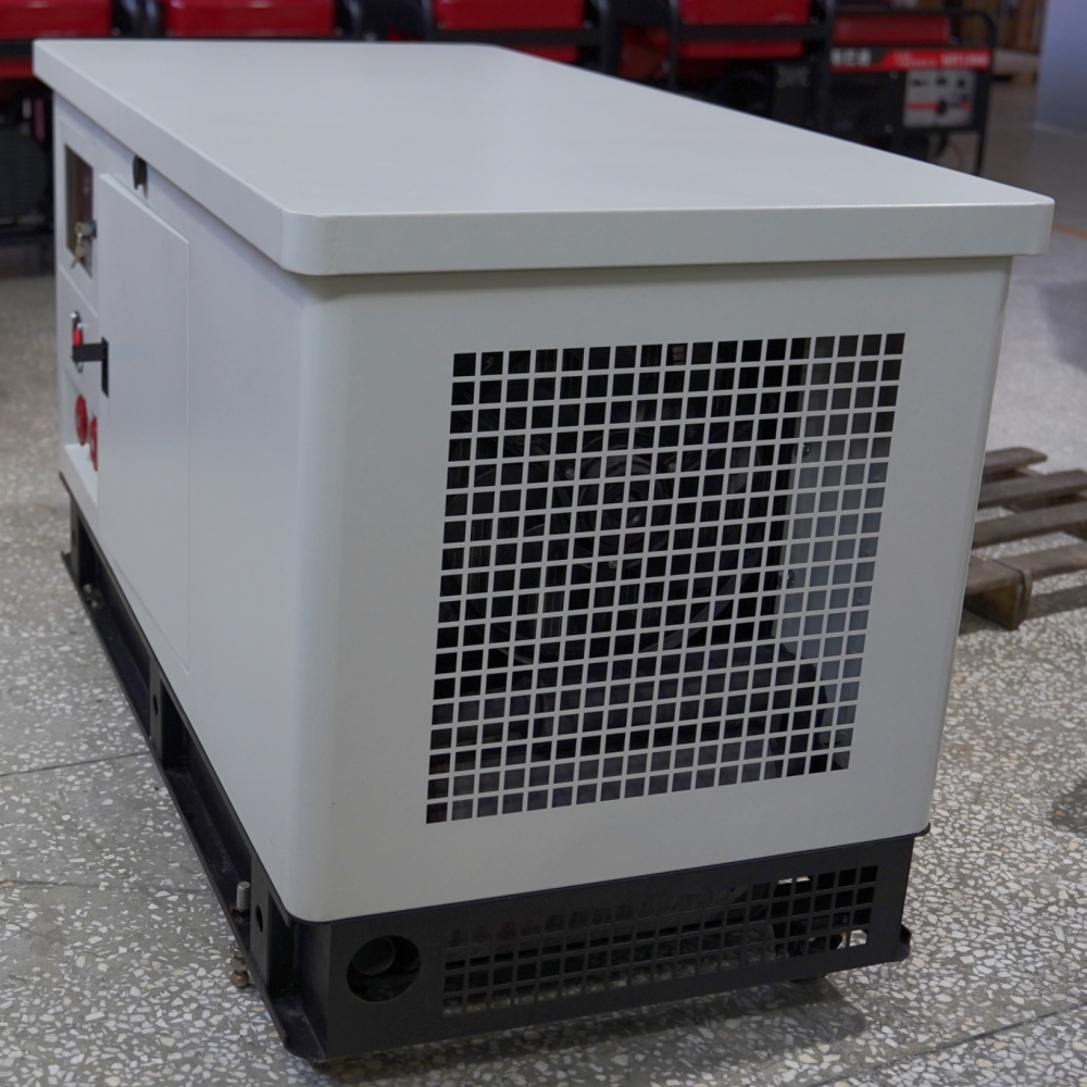 18kw water-cooled silent gasoline generator 20kw water-cooled silent gasoline generator pictures & photos