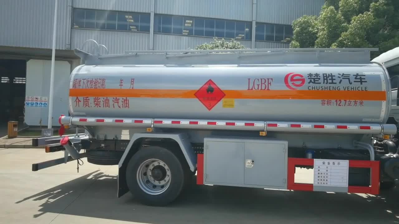 楚胜东风天锦油罐车